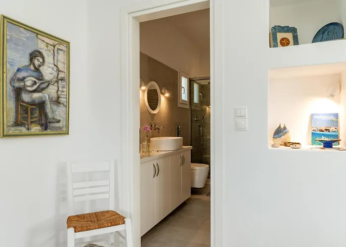 Afroditi Ftelia Anemone Panormos (Mykonos)