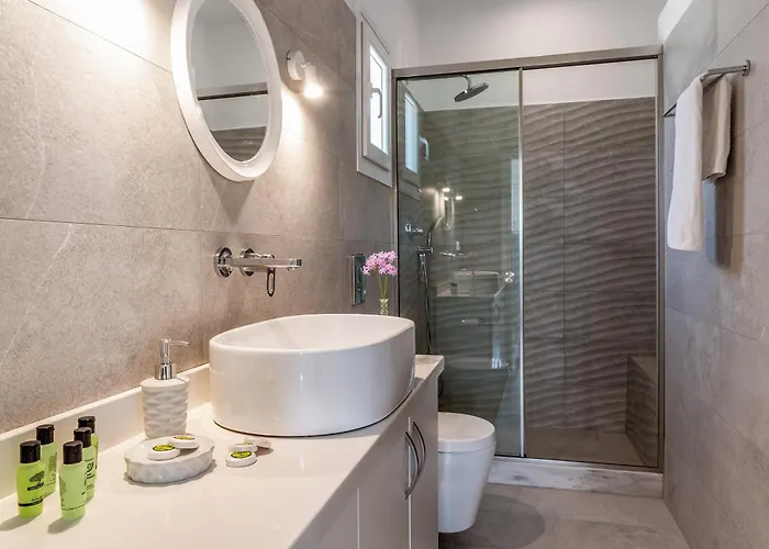 Afroditi Ftelia Anemone *